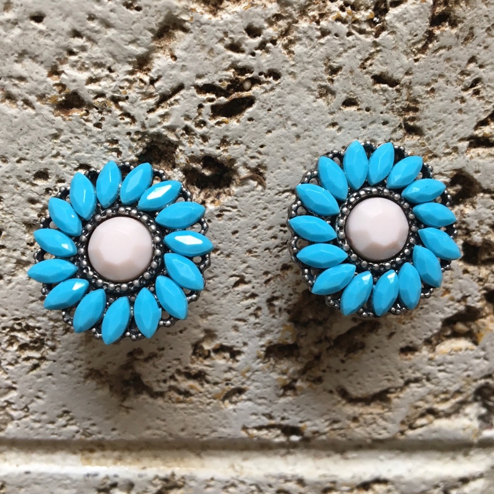 Aqua floral studs